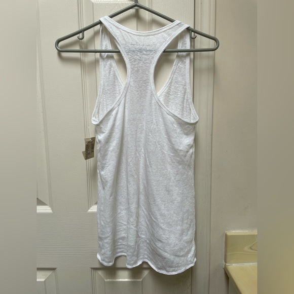 BNWT. American Eagle Women’s Racerback Tank Top - Picture 2 of 4